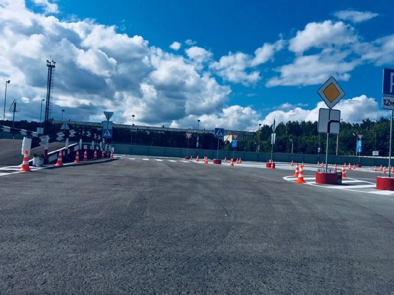 Автодром и автомобили