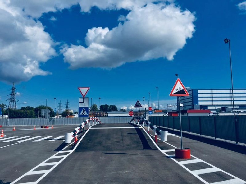 Автодром и автомобили