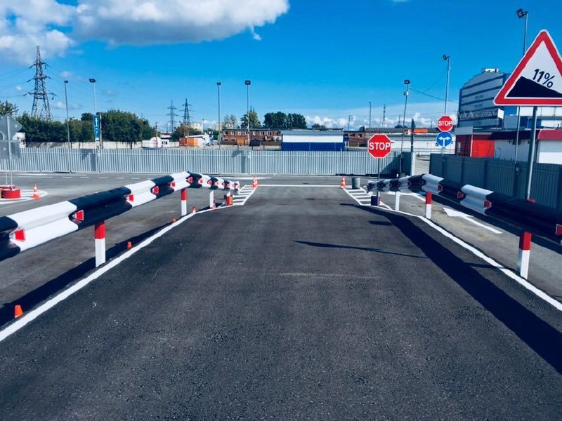 Автодром и автомобили